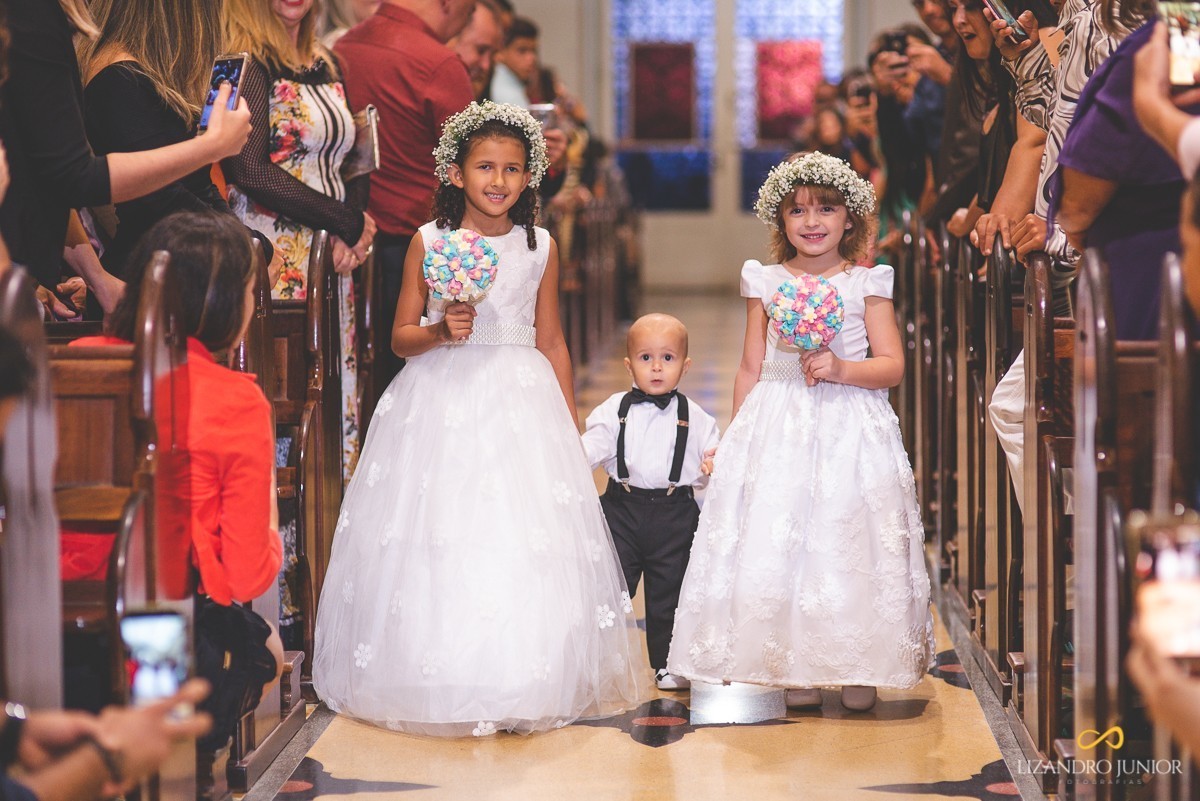 RHAYENNE E MATHEUS, NOIVA, MCDONALDS, SALVATORE CABELEIREIROS, CAPUCHINHOS, LIZANDRO JUNIOR, PATOS DE MINAS, NOIVA PATOS, CASAMENTO, ENLACE MAISON