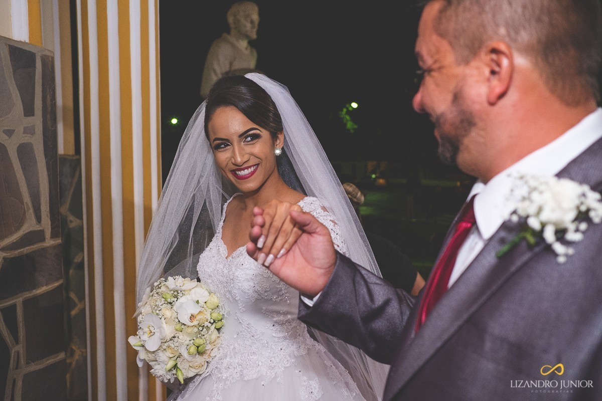 RHAYENNE E MATHEUS, NOIVA, MCDONALDS, SALVATORE CABELEIREIROS, CAPUCHINHOS, LIZANDRO JUNIOR, PATOS DE MINAS, NOIVA PATOS, CASAMENTO, ENLACE MAISON