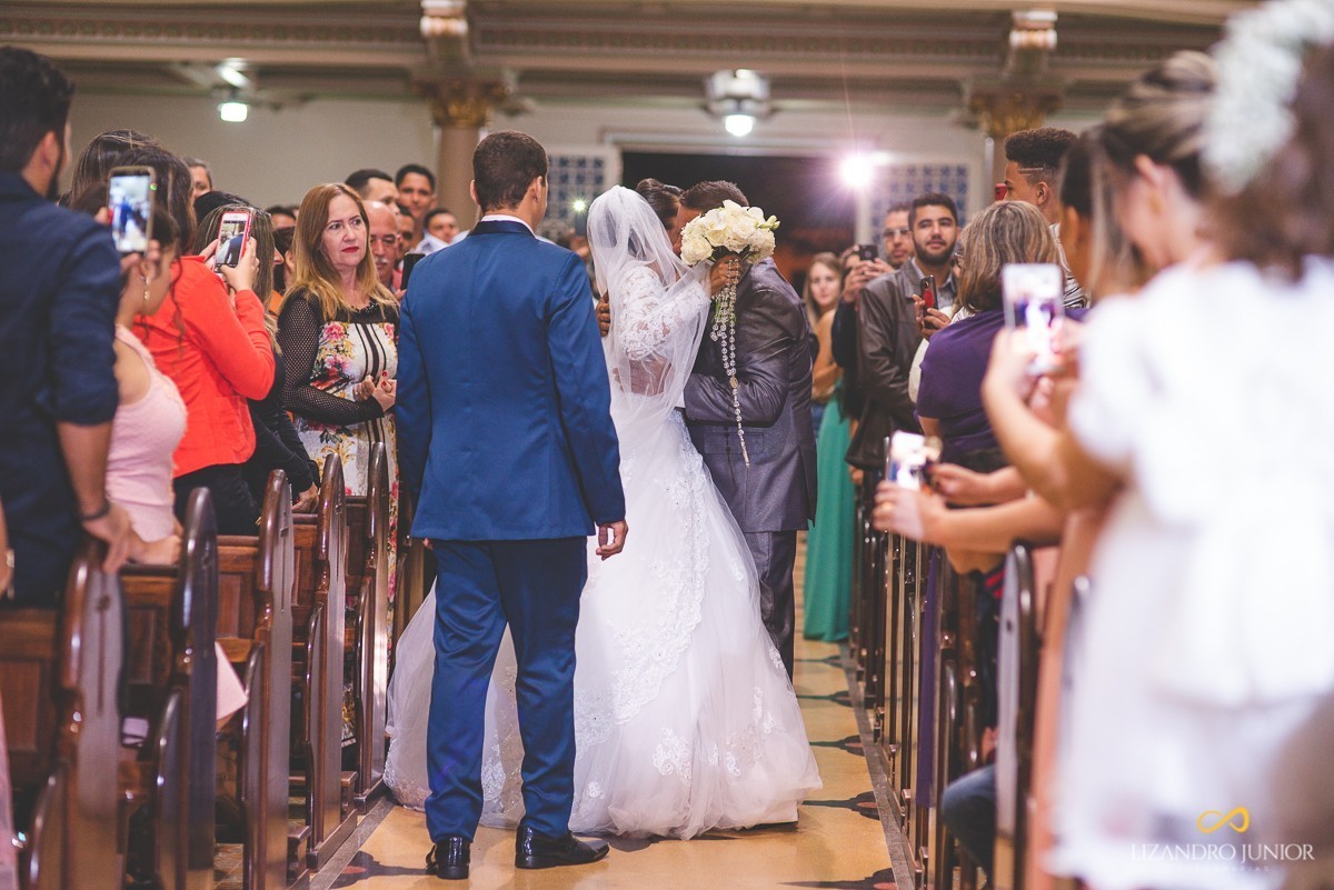 RHAYENNE E MATHEUS, NOIVA, MCDONALDS, SALVATORE CABELEIREIROS, CAPUCHINHOS, LIZANDRO JUNIOR, PATOS DE MINAS, NOIVA PATOS, CASAMENTO, ENLACE MAISON