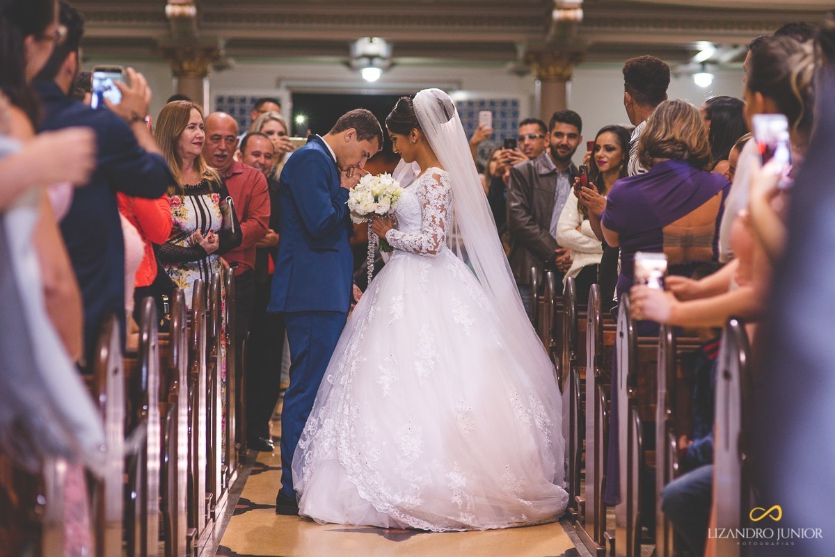 RHAYENNE E MATHEUS, NOIVA, MCDONALDS, SALVATORE CABELEIREIROS, CAPUCHINHOS, LIZANDRO JUNIOR, PATOS DE MINAS, NOIVA PATOS, CASAMENTO, ENLACE MAISON