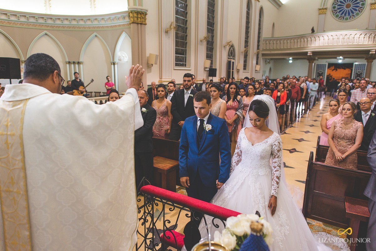 RHAYENNE E MATHEUS, NOIVA, MCDONALDS, SALVATORE CABELEIREIROS, CAPUCHINHOS, LIZANDRO JUNIOR, PATOS DE MINAS, NOIVA PATOS, CASAMENTO, ENLACE MAISON