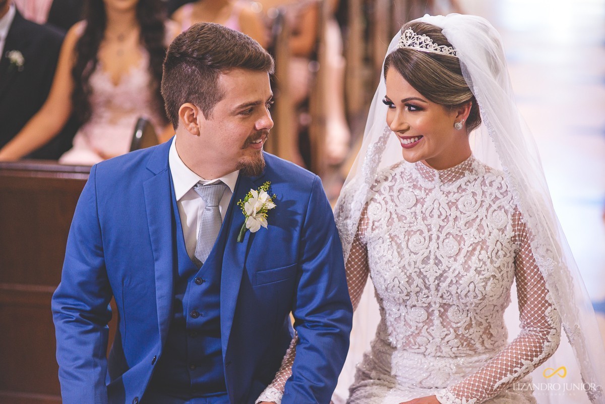 CASAMENTO, ALYNE E VINICIUS, PATOS DE MINAS, FOTOGRAFO DE CASAMENTO, OLD ROCK BARBER, CAPUCHINHOS, FUSCA, CARRO ANTIGO, LIZANDRO JUNIOR