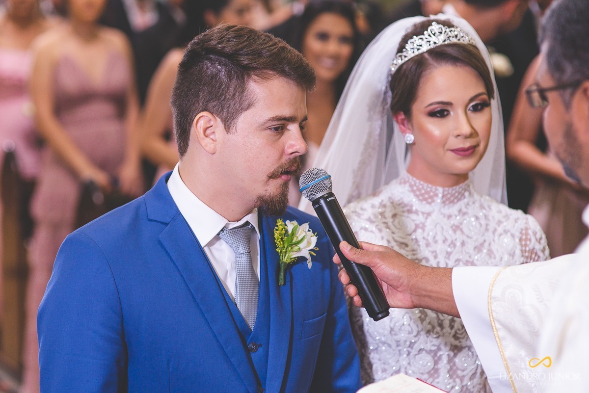 CASAMENTO, ALYNE E VINICIUS, PATOS DE MINAS, FOTOGRAFO DE CASAMENTO, OLD ROCK BARBER, CAPUCHINHOS, FUSCA, CARRO ANTIGO, LIZANDRO JUNIOR