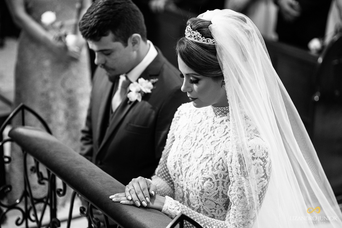 CASAMENTO, ALYNE E VINICIUS, PATOS DE MINAS, FOTOGRAFO DE CASAMENTO, OLD ROCK BARBER, CAPUCHINHOS, FUSCA, CARRO ANTIGO, LIZANDRO JUNIOR