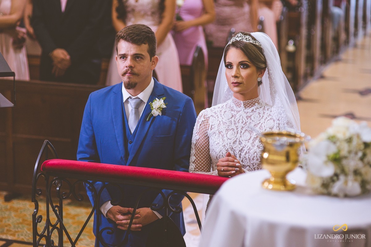 CASAMENTO, ALYNE E VINICIUS, PATOS DE MINAS, FOTOGRAFO DE CASAMENTO, OLD ROCK BARBER, CAPUCHINHOS, FUSCA, CARRO ANTIGO, LIZANDRO JUNIOR