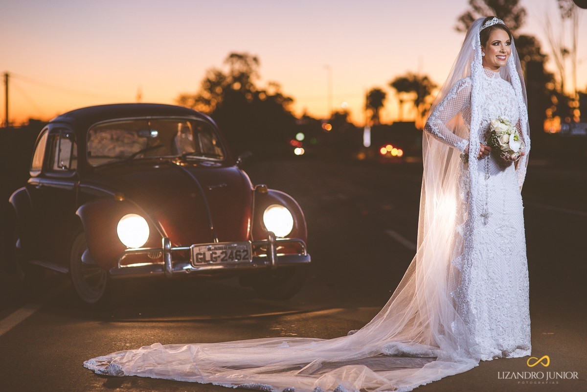 CASAMENTO, ALYNE E VINICIUS, PATOS DE MINAS, FOTOGRAFO DE CASAMENTO, OLD ROCK BARBER, CAPUCHINHOS, FUSCA, CARRO ANTIGO, LIZANDRO JUNIOR