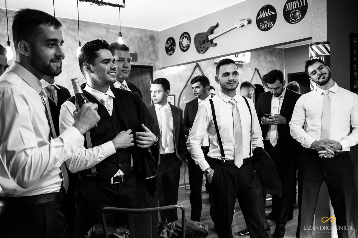 CASAMENTO, ALYNE E VINICIUS, PATOS DE MINAS, FOTOGRAFO DE CASAMENTO, OLD ROCK BARBER, CAPUCHINHOS, FUSCA, CARRO ANTIGO, LIZANDRO JUNIOR