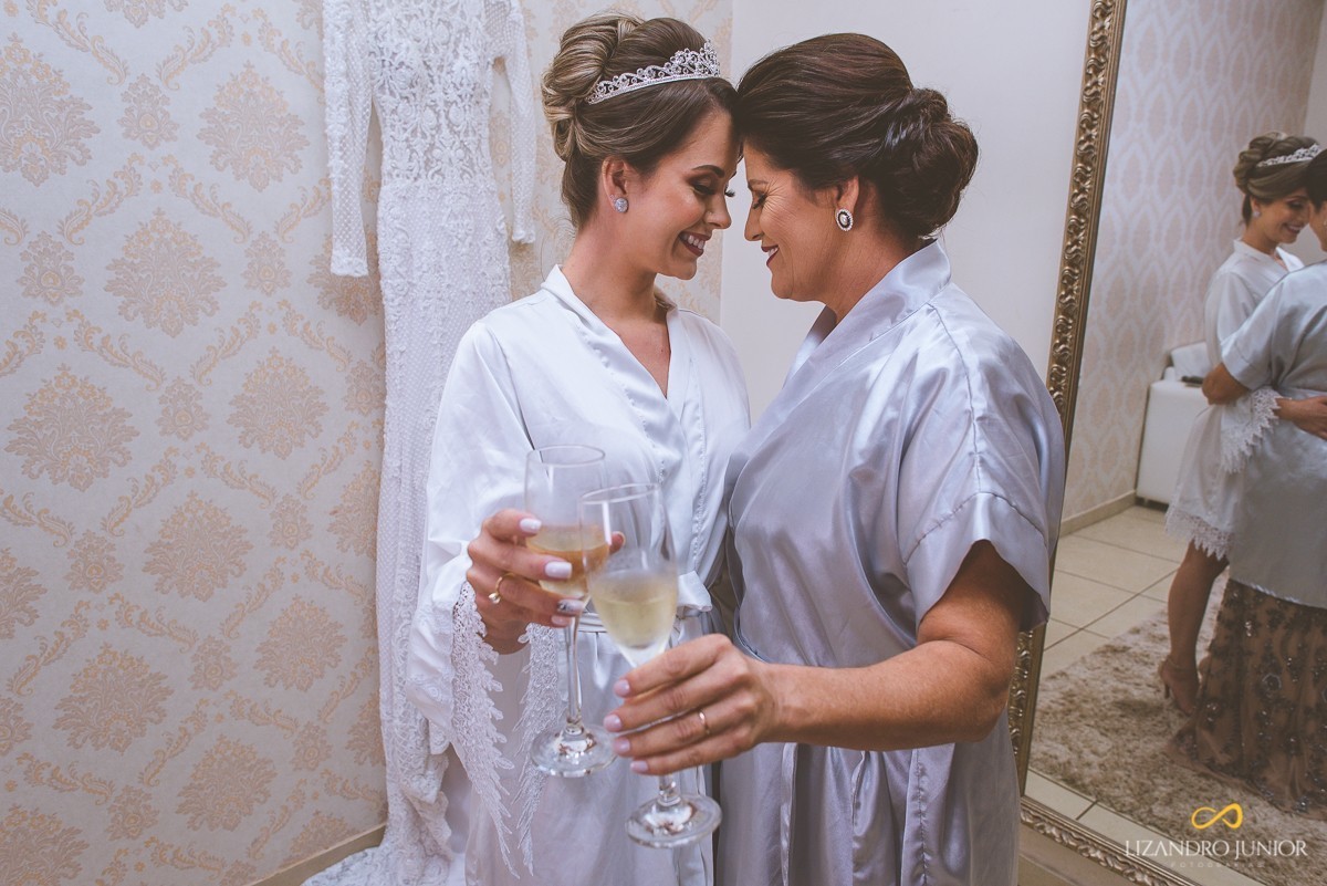 CASAMENTO, ALYNE E VINICIUS, PATOS DE MINAS, FOTOGRAFO DE CASAMENTO, OLD ROCK BARBER, CAPUCHINHOS, FUSCA, CARRO ANTIGO, LIZANDRO JUNIOR