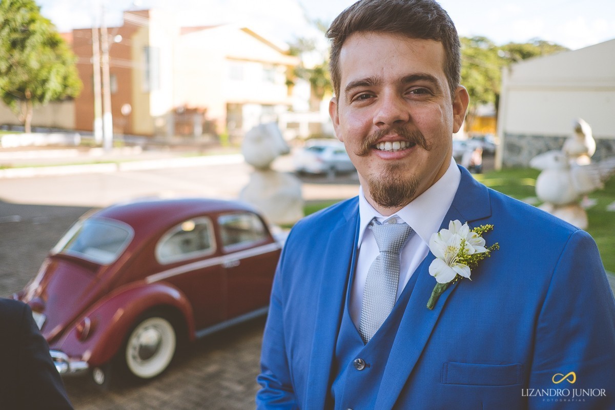 CASAMENTO, ALYNE E VINICIUS, PATOS DE MINAS, FOTOGRAFO DE CASAMENTO, OLD ROCK BARBER, CAPUCHINHOS, FUSCA, CARRO ANTIGO, LIZANDRO JUNIOR
