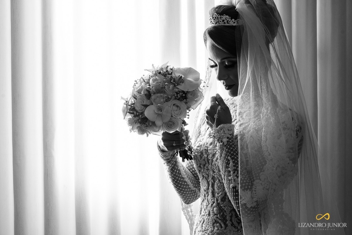 CASAMENTO, ALYNE E VINICIUS, PATOS DE MINAS, FOTOGRAFO DE CASAMENTO, OLD ROCK BARBER, CAPUCHINHOS, FUSCA, CARRO ANTIGO, LIZANDRO JUNIOR