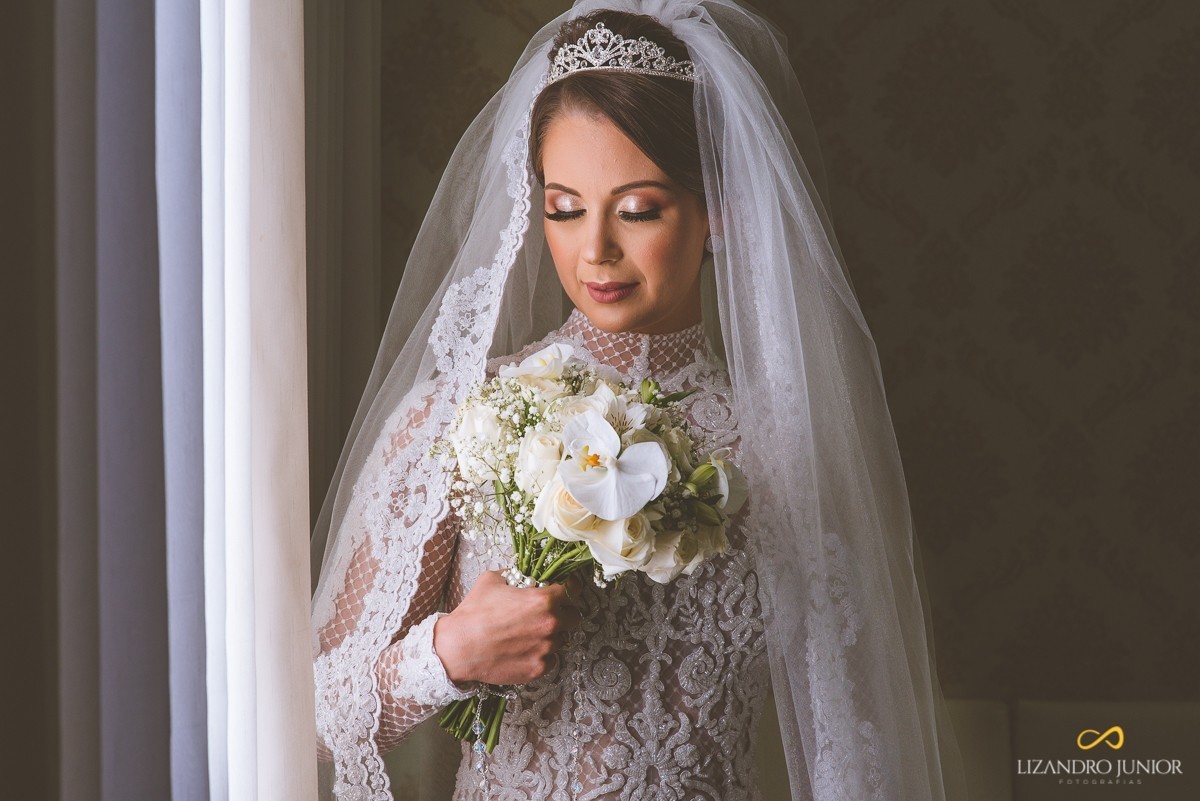 CASAMENTO, ALYNE E VINICIUS, PATOS DE MINAS, FOTOGRAFO DE CASAMENTO, OLD ROCK BARBER, CAPUCHINHOS, FUSCA, CARRO ANTIGO, LIZANDRO JUNIOR