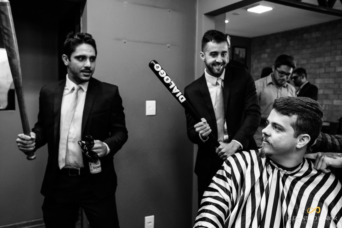 CASAMENTO, ALYNE E VINICIUS, PATOS DE MINAS, FOTOGRAFO DE CASAMENTO, OLD ROCK BARBER, CAPUCHINHOS, FUSCA, CARRO ANTIGO, LIZANDRO JUNIOR