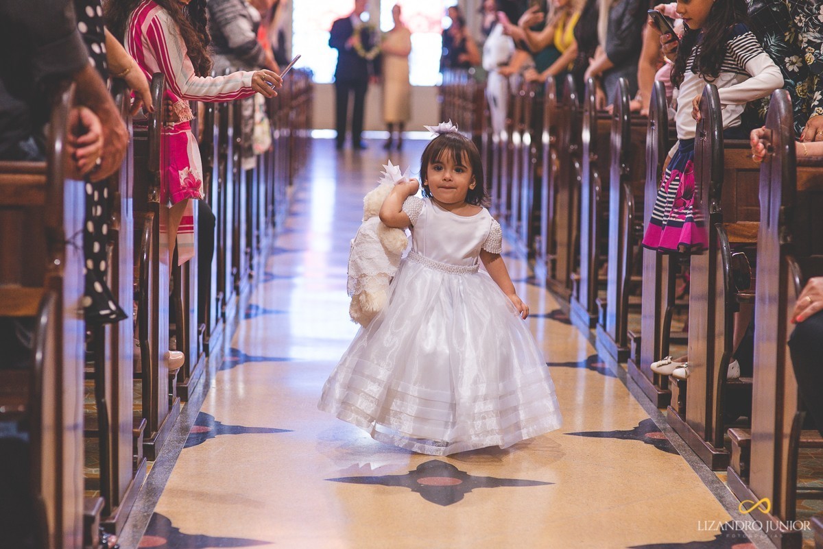 CASAMENTO, ALYNE E VINICIUS, PATOS DE MINAS, FOTOGRAFO DE CASAMENTO, OLD ROCK BARBER, CAPUCHINHOS, FUSCA, CARRO ANTIGO, LIZANDRO JUNIOR