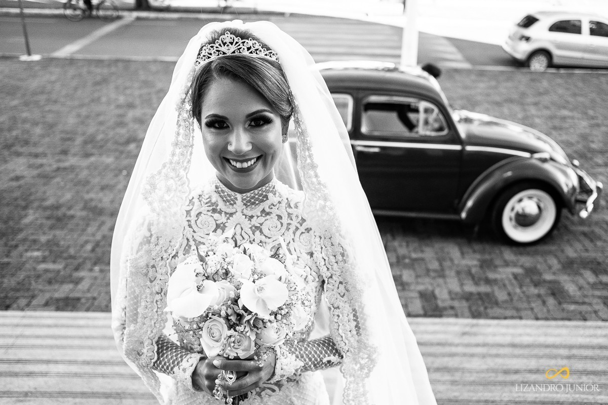 CASAMENTO, ALYNE E VINICIUS, PATOS DE MINAS, FOTOGRAFO DE CASAMENTO, OLD ROCK BARBER, CAPUCHINHOS, FUSCA, CARRO ANTIGO, LIZANDRO JUNIOR