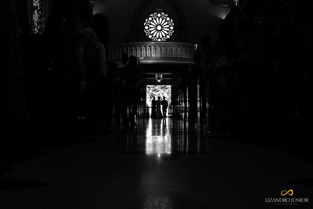 CASAMENTO, ALYNE E VINICIUS, PATOS DE MINAS, FOTOGRAFO DE CASAMENTO, OLD ROCK BARBER, CAPUCHINHOS, FUSCA, CARRO ANTIGO, LIZANDRO JUNIOR