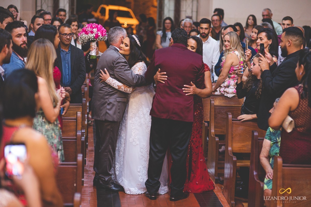 casamento, gabrielle e vinicius, patos de minas, lizandro junior, fotografo de casamento
