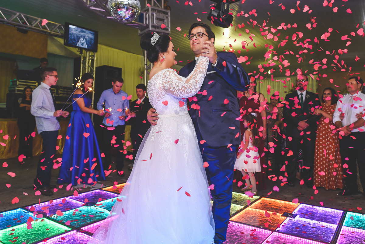 casamento, lais e nilton, presidente olegário, fotógrafo lizandro junior, patos de minas, espaço WM, clube buritis