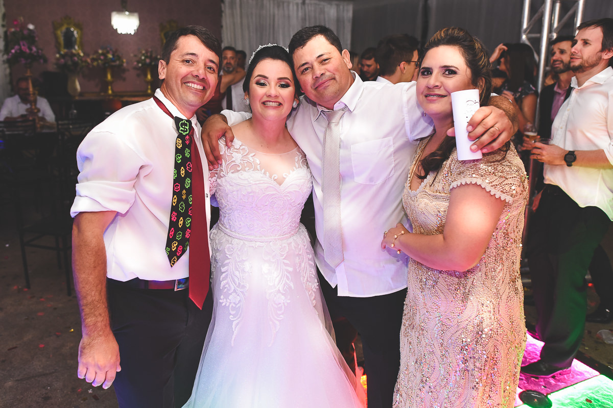 casamento, lais e nilton, presidente olegário, fotógrafo lizandro junior, patos de minas, espaço WM, clube buritis