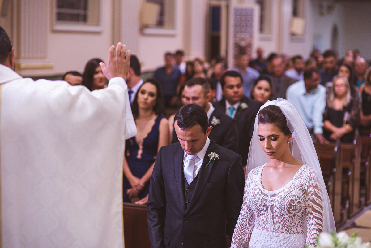 CASAMENTO, DANIEL E MARINEZ, PATOS DE MINAS, LIZANDRO JUNIOR, SALVATORE CABELEIREIROS, IGREJA DOS CAPUCHINHOS, ROSE VIEIRA CERIMONIAL