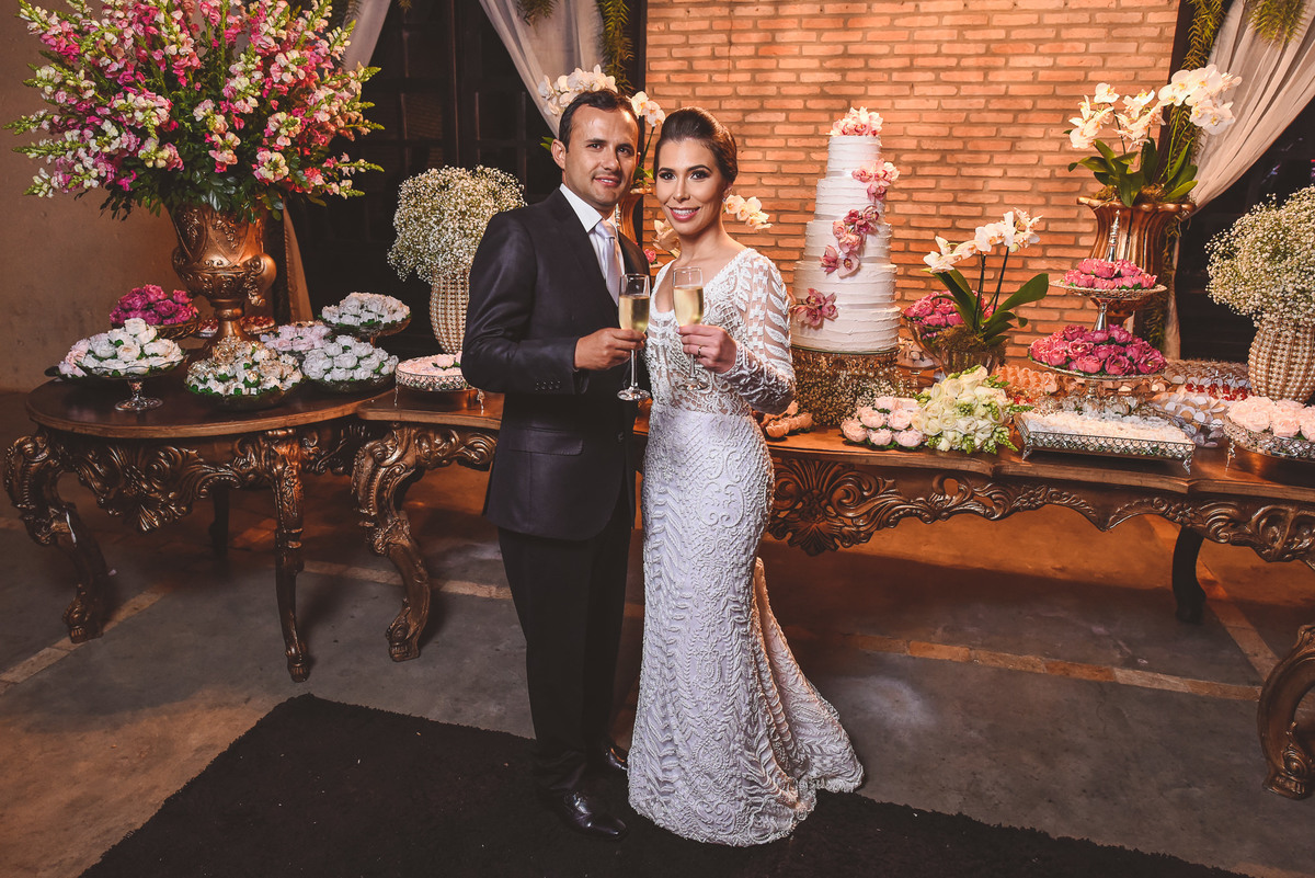 CASAMENTO, DANIEL E MARINEZ, PATOS DE MINAS, LIZANDRO JUNIOR, SALVATORE CABELEIREIROS, IGREJA DOS CAPUCHINHOS, ROSE VIEIRA CERIMONIAL