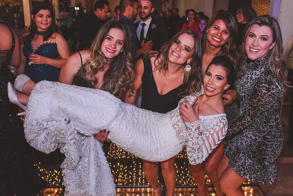 CASAMENTO, DANIEL E MARINEZ, PATOS DE MINAS, LIZANDRO JUNIOR, SALVATORE CABELEIREIROS, IGREJA DOS CAPUCHINHOS, ROSE VIEIRA CERIMONIAL