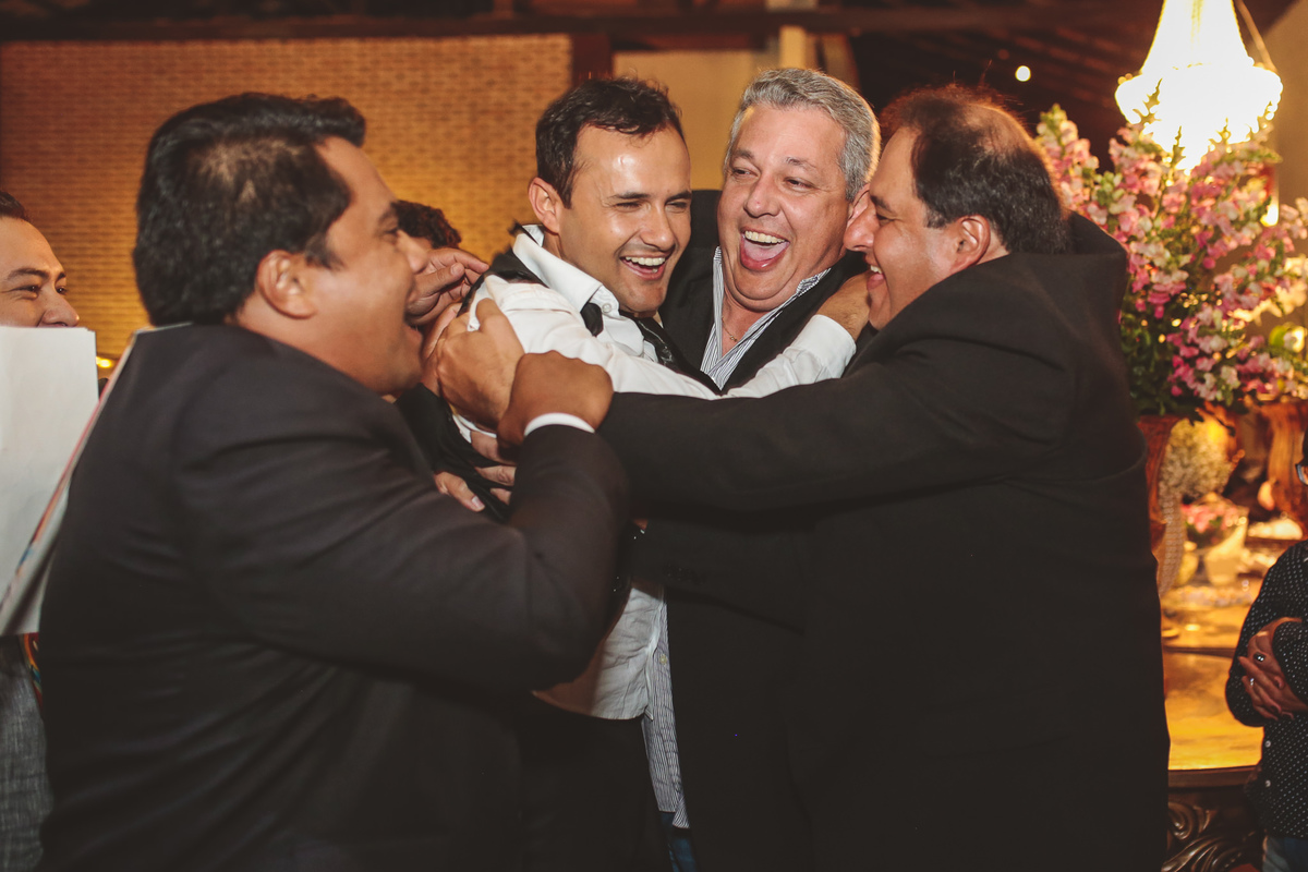 CASAMENTO, DANIEL E MARINEZ, PATOS DE MINAS, LIZANDRO JUNIOR, SALVATORE CABELEIREIROS, IGREJA DOS CAPUCHINHOS, ROSE VIEIRA CERIMONIAL