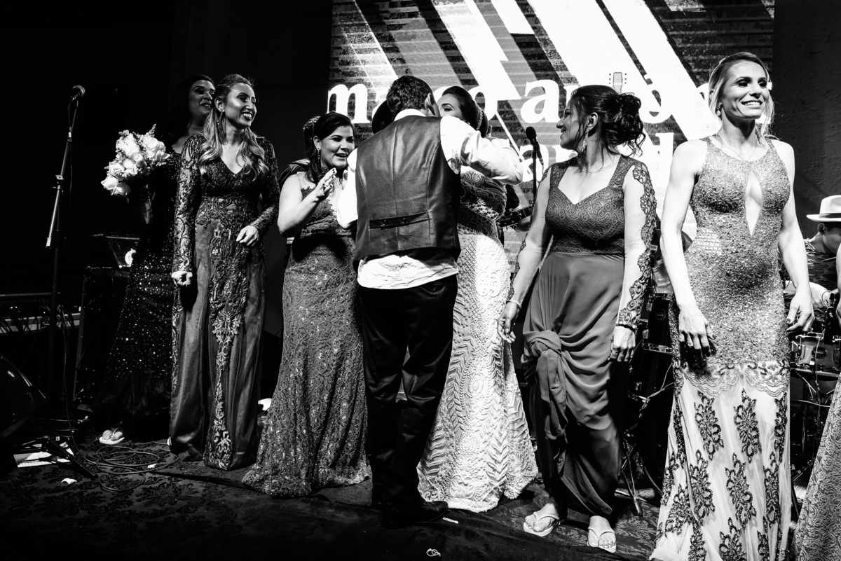 CASAMENTO, DANIEL E MARINEZ, PATOS DE MINAS, LIZANDRO JUNIOR, SALVATORE CABELEIREIROS, IGREJA DOS CAPUCHINHOS, ROSE VIEIRA CERIMONIAL