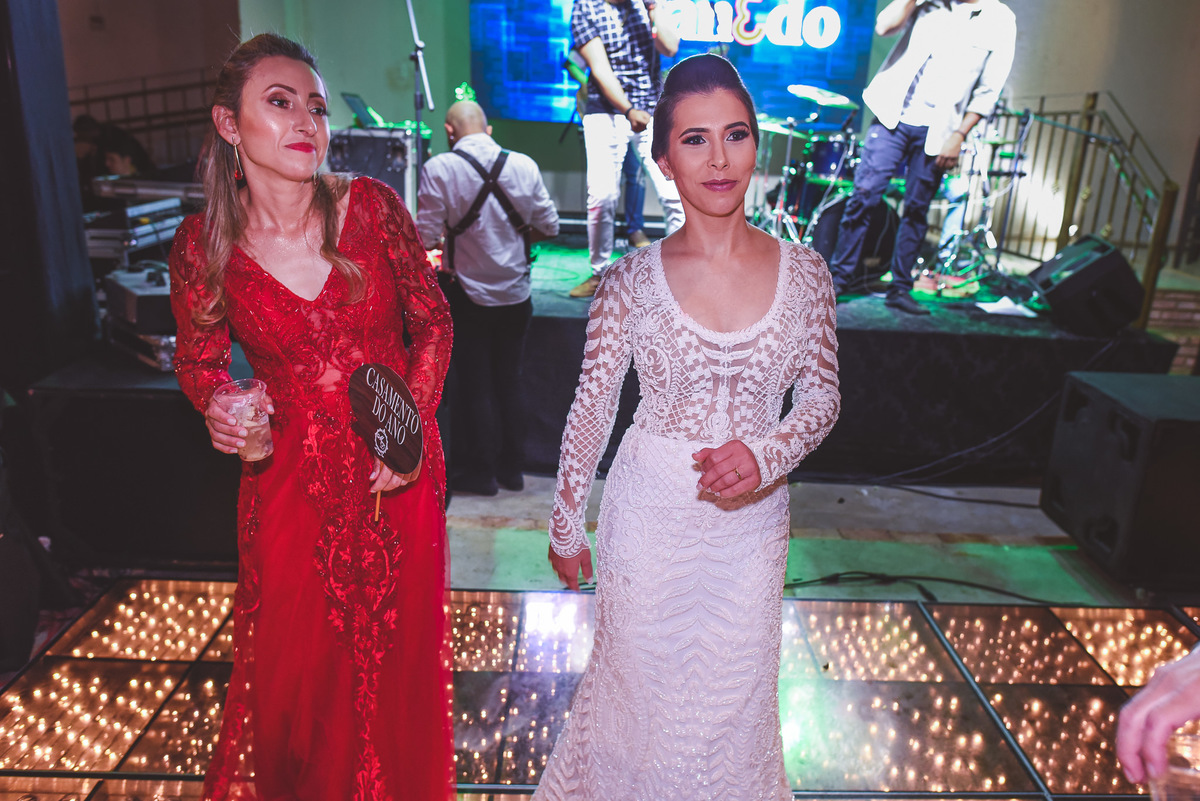 CASAMENTO, DANIEL E MARINEZ, PATOS DE MINAS, LIZANDRO JUNIOR, SALVATORE CABELEIREIROS, IGREJA DOS CAPUCHINHOS, ROSE VIEIRA CERIMONIAL