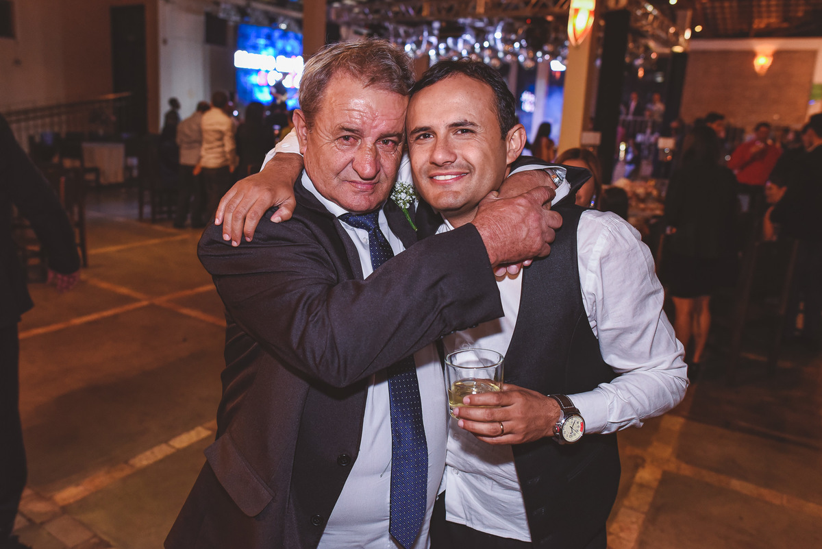 CASAMENTO, DANIEL E MARINEZ, PATOS DE MINAS, LIZANDRO JUNIOR, SALVATORE CABELEIREIROS, IGREJA DOS CAPUCHINHOS, ROSE VIEIRA CERIMONIAL