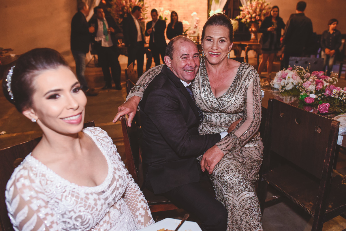 CASAMENTO, DANIEL E MARINEZ, PATOS DE MINAS, LIZANDRO JUNIOR, SALVATORE CABELEIREIROS, IGREJA DOS CAPUCHINHOS, ROSE VIEIRA CERIMONIAL