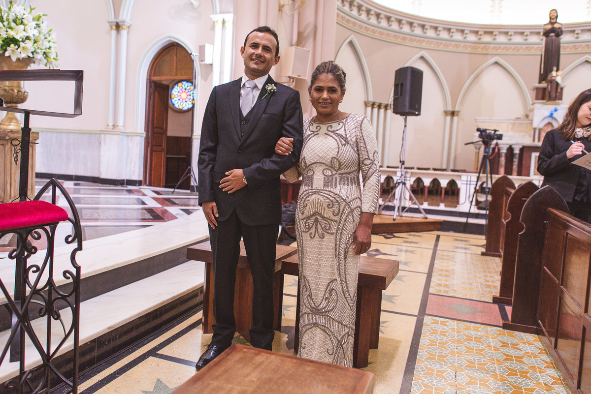 CASAMENTO, DANIEL E MARINEZ, PATOS DE MINAS, LIZANDRO JUNIOR, SALVATORE CABELEIREIROS, IGREJA DOS CAPUCHINHOS, ROSE VIEIRA CERIMONIAL