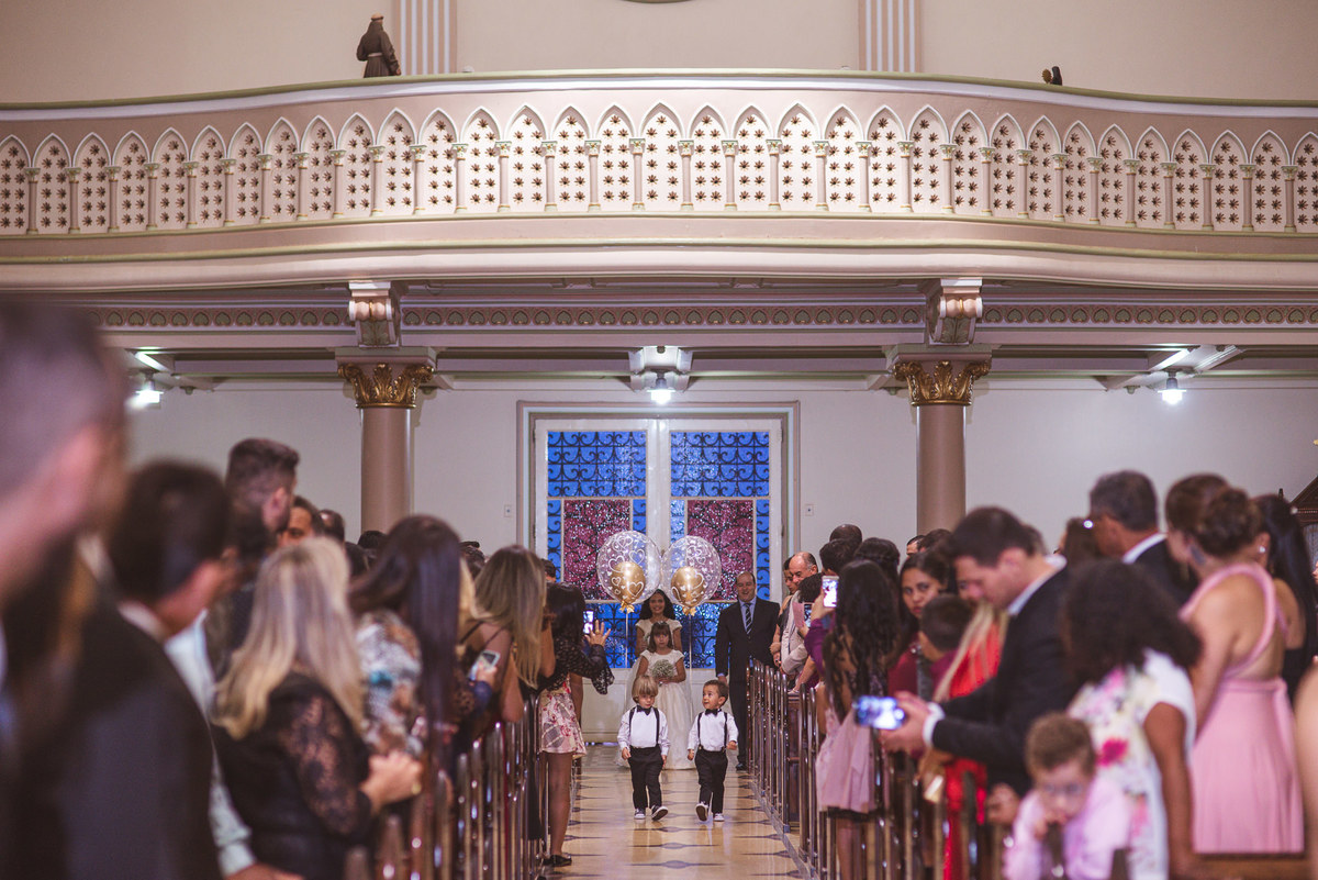 CASAMENTO, DANIEL E MARINEZ, PATOS DE MINAS, LIZANDRO JUNIOR, SALVATORE CABELEIREIROS, IGREJA DOS CAPUCHINHOS, ROSE VIEIRA CERIMONIAL