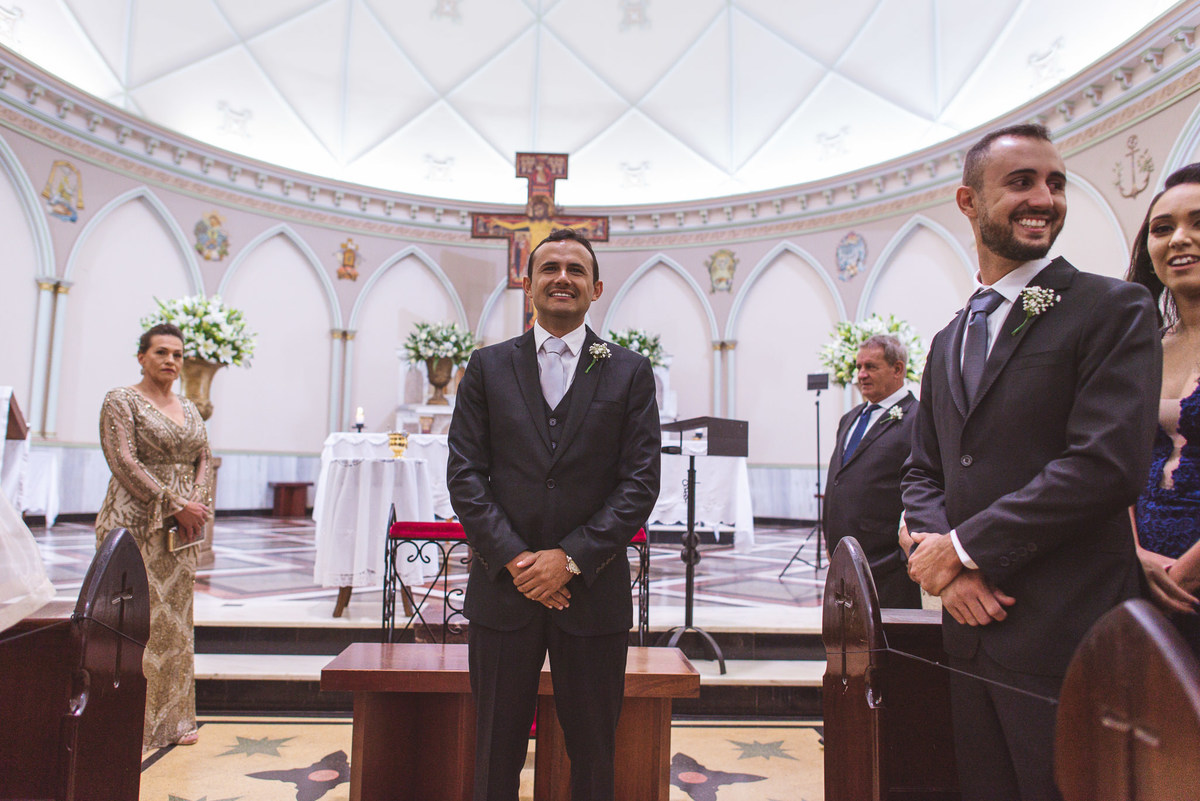 CASAMENTO, DANIEL E MARINEZ, PATOS DE MINAS, LIZANDRO JUNIOR, SALVATORE CABELEIREIROS, IGREJA DOS CAPUCHINHOS, ROSE VIEIRA CERIMONIAL