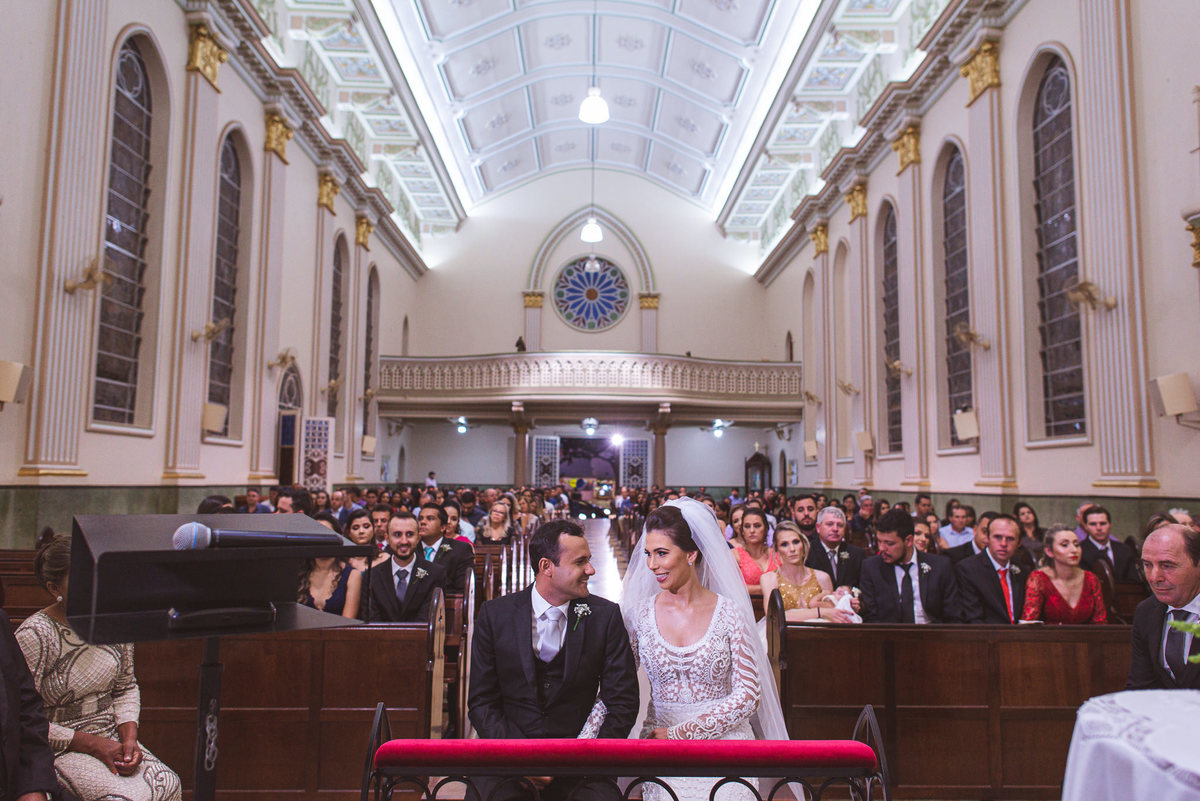 CASAMENTO, DANIEL E MARINEZ, PATOS DE MINAS, LIZANDRO JUNIOR, SALVATORE CABELEIREIROS, IGREJA DOS CAPUCHINHOS, ROSE VIEIRA CERIMONIAL