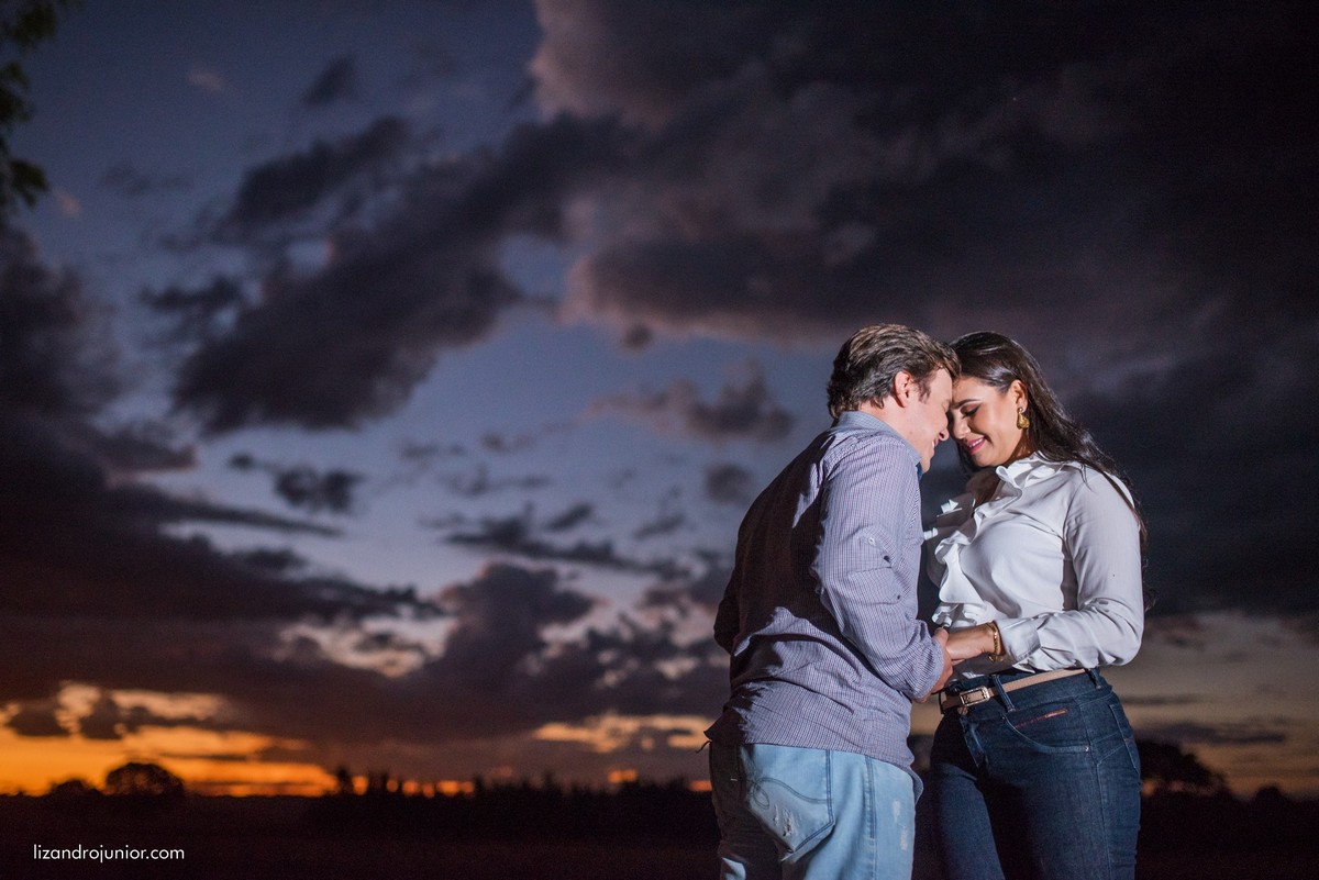 ensaio namorando campo