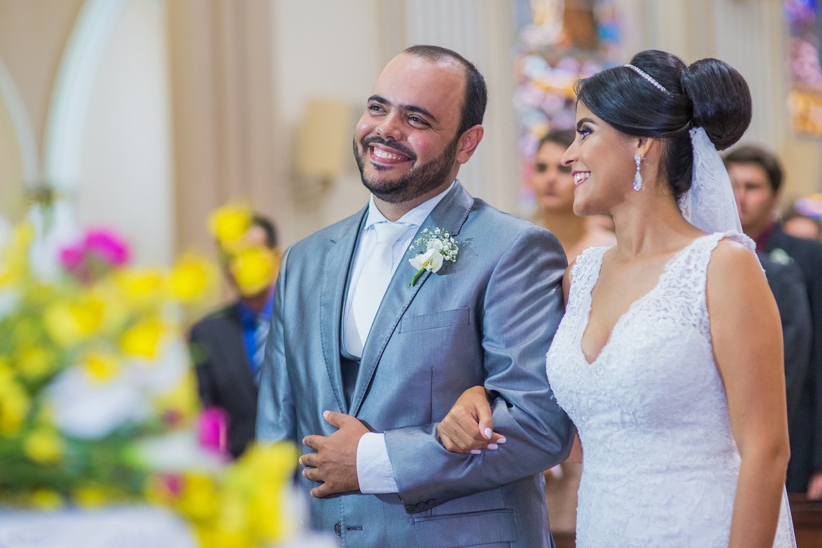 casamento feliz igreja