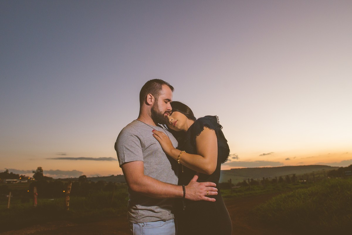 ENSAIO NAMORANDO, DIEGO E LARISSA, PRESIDENTE OLEGÁRIO, FOTÓGRAFO DE CASAMENTO, ENSAIO, ENSAIO ROMANTICO, ENSAIO AO AR LIVRE, LIZANDRO JÚNIOR, PATOS DE MINAS
