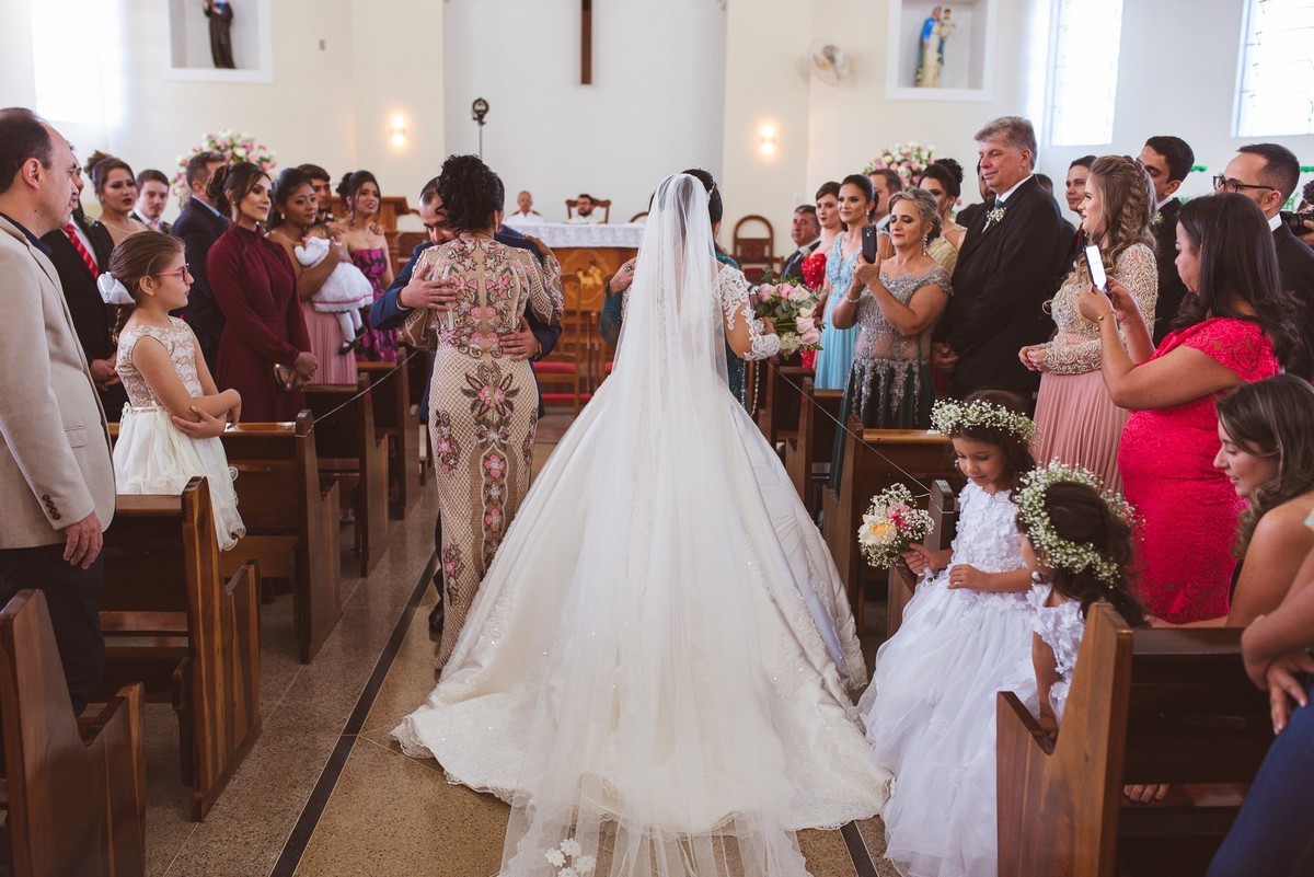CASAMENTO, DIEGO E LARISSA, PRESIDENTE OLEGÁRIO, FOTOGRAFO LIZANDRO JUNIOR, PATOS DE MINAS, LEQUIPE, MATRIZ PRESIDENTE OLEGÁRIO, HERMANAS