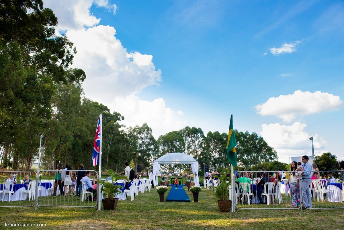 Casamento ao ar livre campo