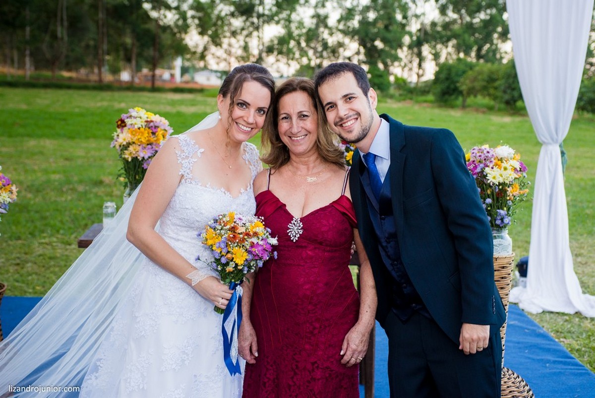 mãe casamento ao ar livre