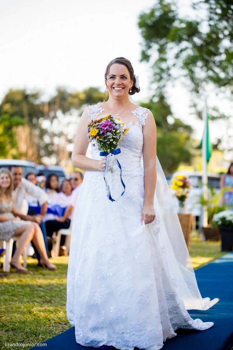 entrada da noiva casamento ar livre
