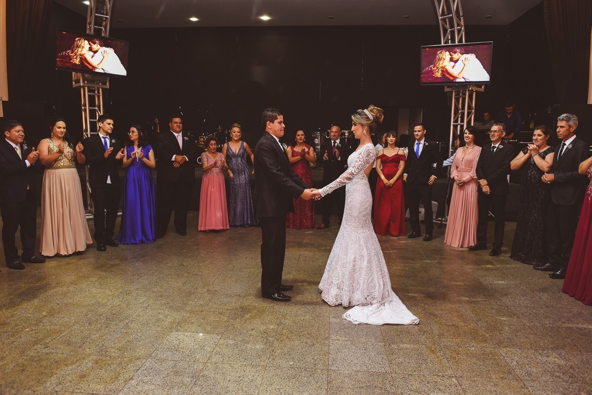 CASAMENTO, CRISTIANO E KERLY, PATOS DE MINAS, CASAMENTO EM PATOS, LIZANDRO JUNIOR, FOTOGRAFO DE CASAMENTO PATOS, LUA MATOS, BARBARA GUIMARÃES, NICE TEIXEIRA, CAPUCHINHOS