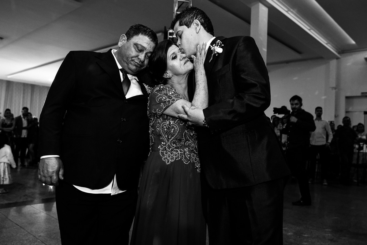 CASAMENTO, CRISTIANO E KERLY, PATOS DE MINAS, CASAMENTO EM PATOS, LIZANDRO JUNIOR, FOTOGRAFO DE CASAMENTO PATOS, LUA MATOS, BARBARA GUIMARÃES, NICE TEIXEIRA, CAPUCHINHOS