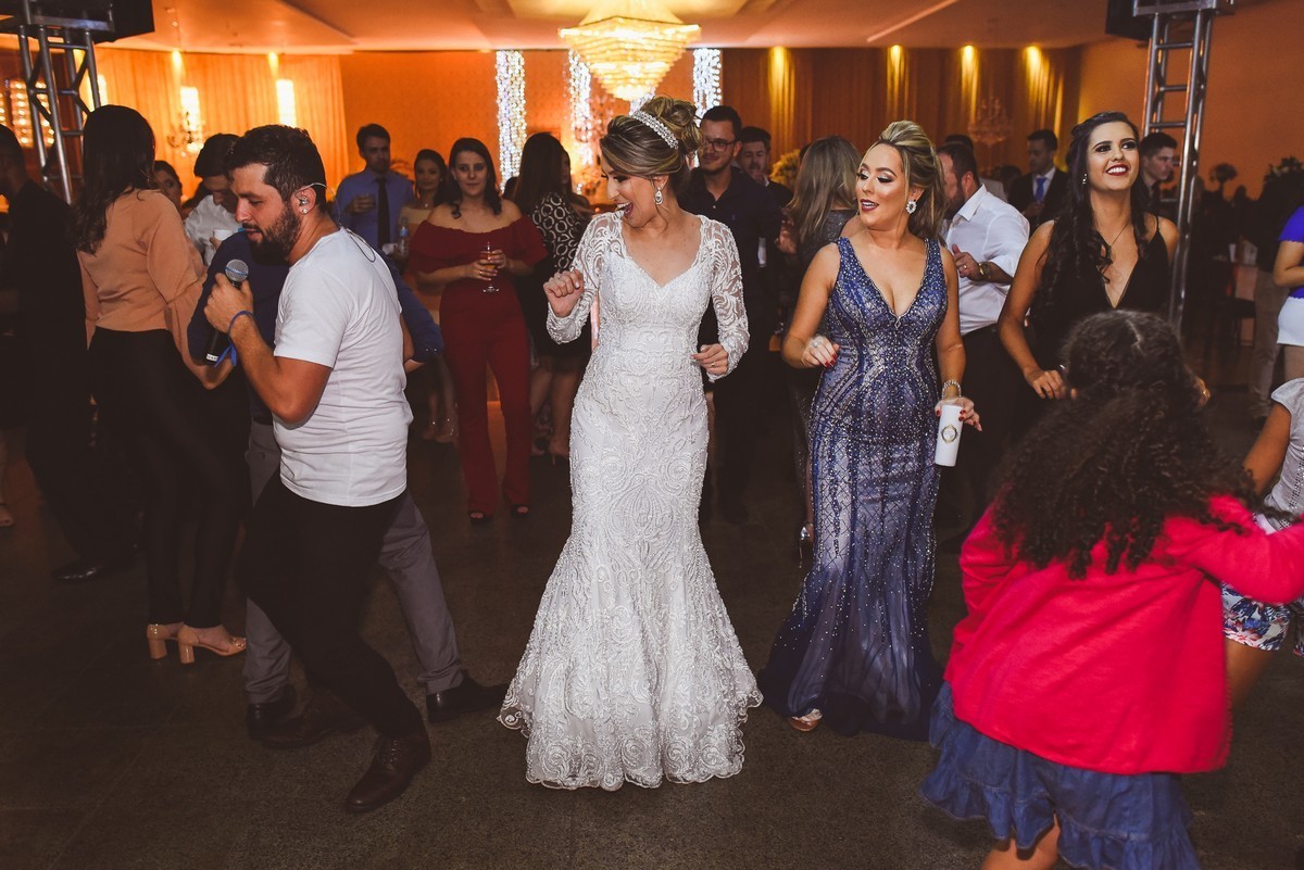 CASAMENTO, CRISTIANO E KERLY, PATOS DE MINAS, CASAMENTO EM PATOS, LIZANDRO JUNIOR, FOTOGRAFO DE CASAMENTO PATOS, LUA MATOS, BARBARA GUIMARÃES, NICE TEIXEIRA, CAPUCHINHOS