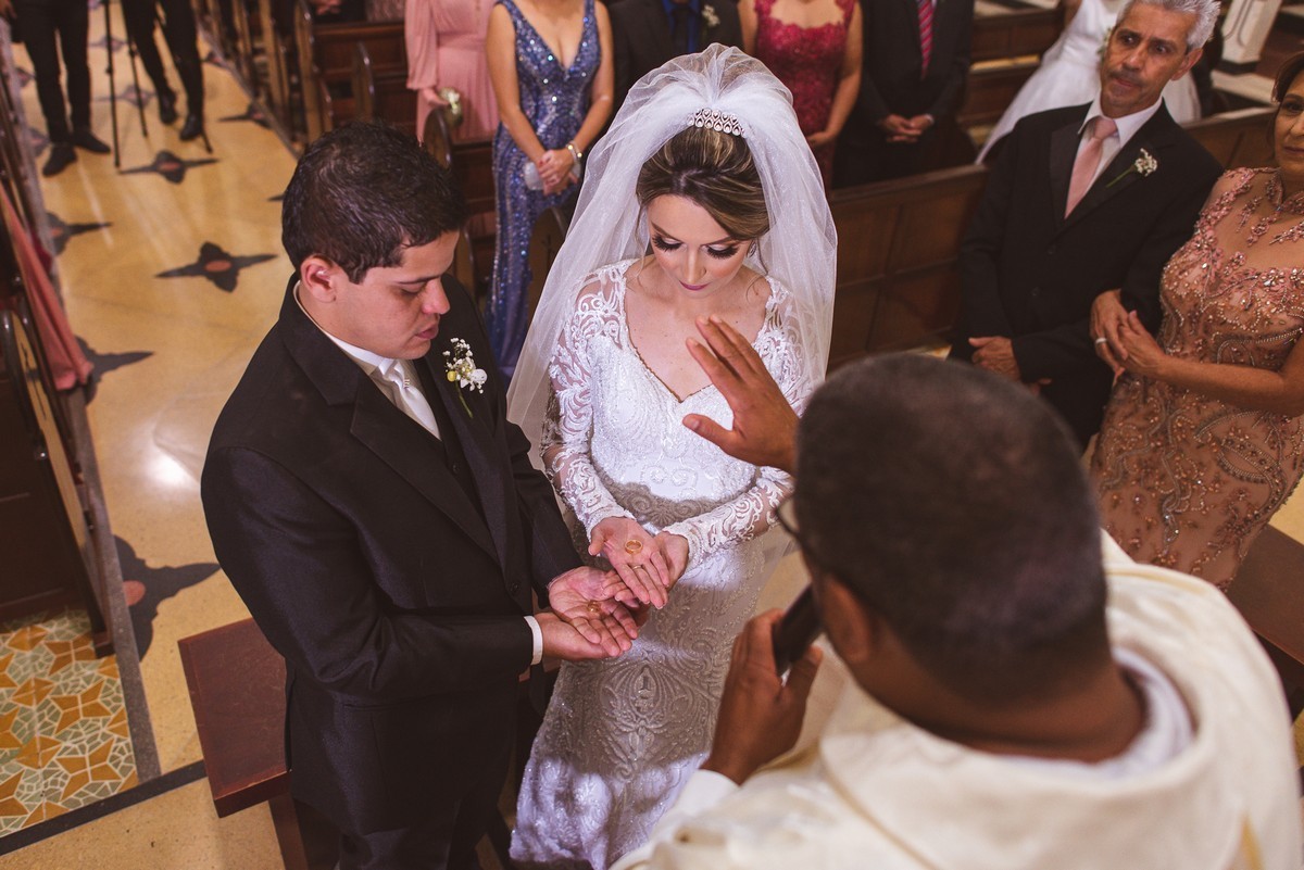 CASAMENTO, CRISTIANO E KERLY, PATOS DE MINAS, CASAMENTO EM PATOS, LIZANDRO JUNIOR, FOTOGRAFO DE CASAMENTO PATOS, LUA MATOS, BARBARA GUIMARÃES, NICE TEIXEIRA, CAPUCHINHOS