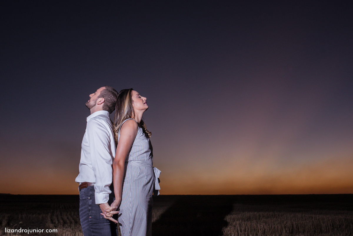 fotógrafo de casamento patos de minas, ensaio namorando por do sol, patos de minas, por do sol namorando, ensaio romântico patos de minas