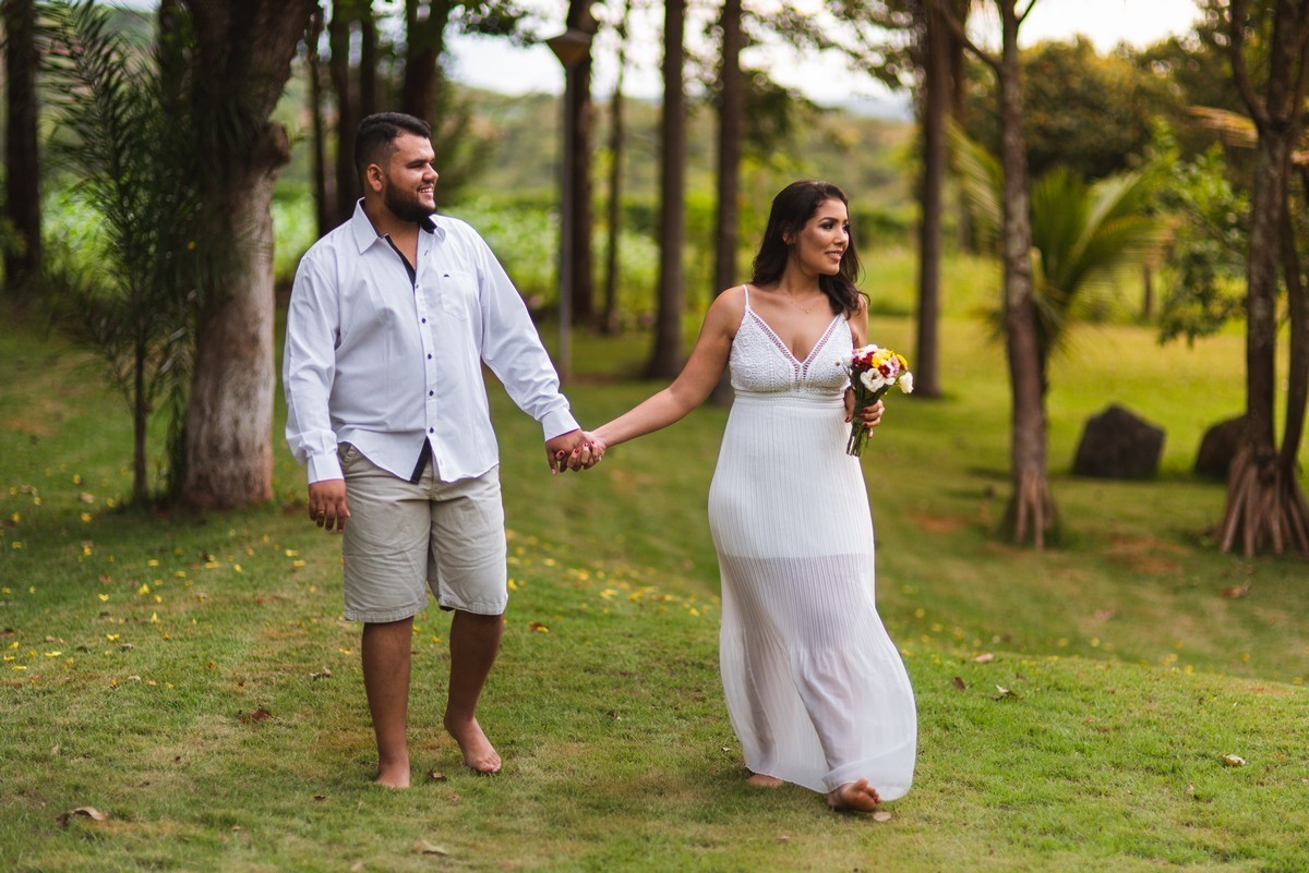 ENSAIO NAMORANDO, PAULA E HENRIQUE, PATOS DE MINAS, LAGOA FORMOSA, USINA, LIZANDRO JUNIOR, FOTOGRAFIA DE CASAMENTO