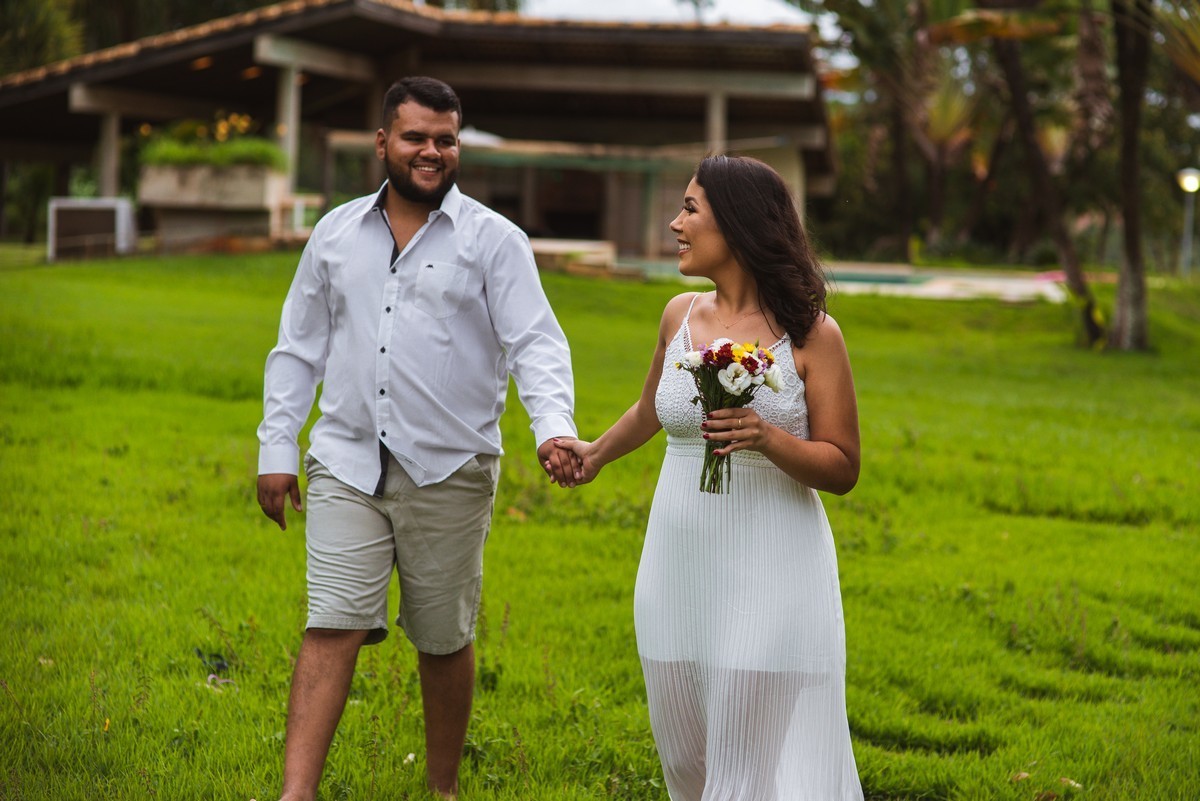 ENSAIO NAMORANDO, PAULA E HENRIQUE, PATOS DE MINAS, LAGOA FORMOSA, USINA, LIZANDRO JUNIOR, FOTOGRAFIA DE CASAMENTO