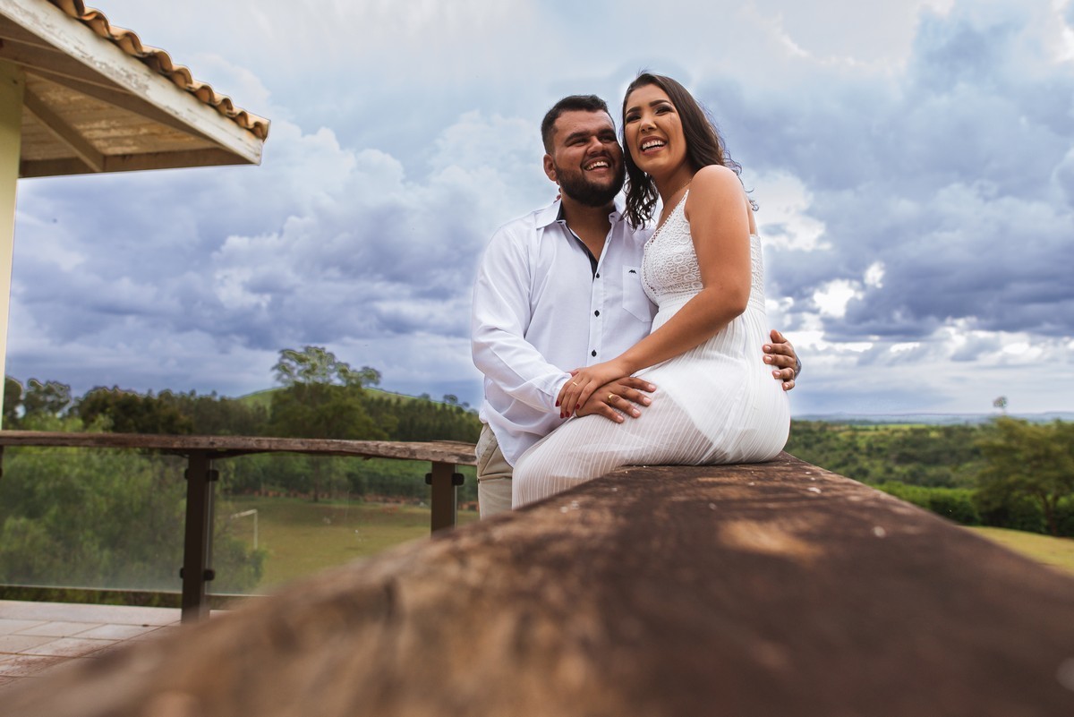ENSAIO NAMORANDO, PAULA E HENRIQUE, PATOS DE MINAS, LAGOA FORMOSA, USINA, LIZANDRO JUNIOR, FOTOGRAFIA DE CASAMENTO