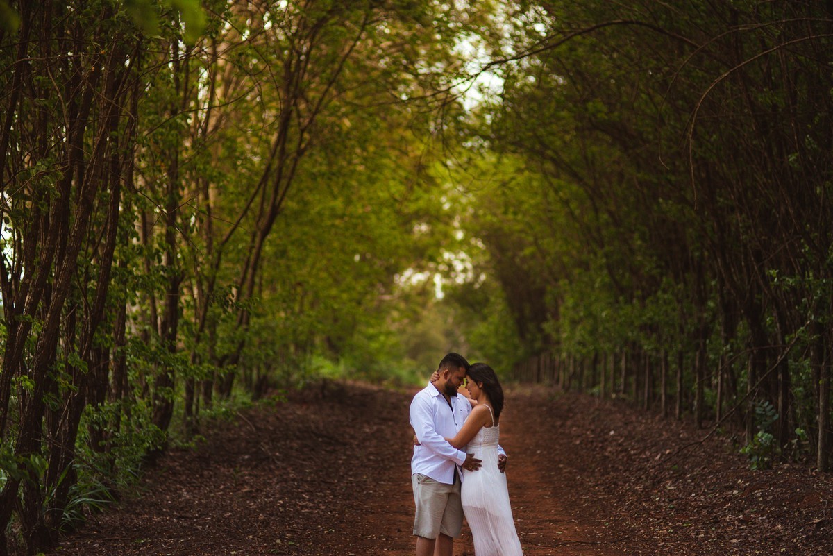 ENSAIO NAMORANDO, PAULA E HENRIQUE, PATOS DE MINAS, LAGOA FORMOSA, USINA, LIZANDRO JUNIOR, FOTOGRAFIA DE CASAMENTO